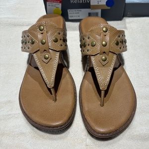 Relativity Sandals 9 1/2